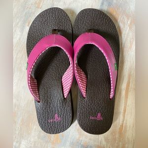 Sanuk flip flops